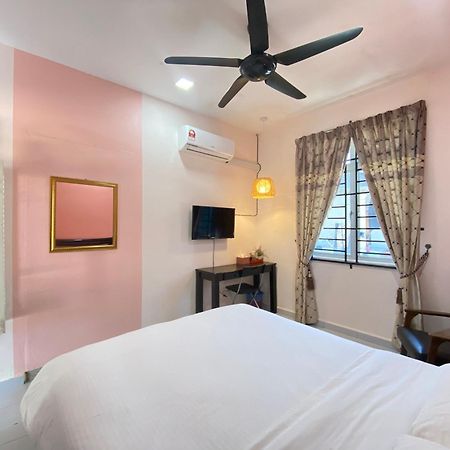 Besut Guesthouse Kampung Kuala Besut Bagian luar foto